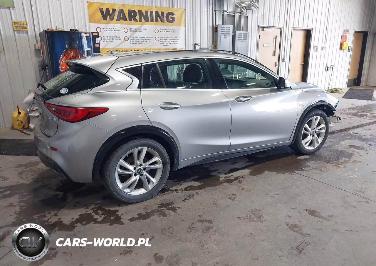2017 Infiniti Qx30 VIN:SJKCH5CP2HA033404 - 4