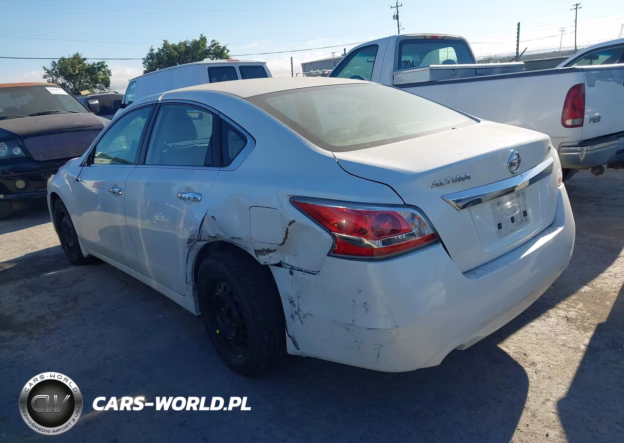 2015 Nissan Altima 2.5 S VIN:1N4AL3AP1FC235402 - 3