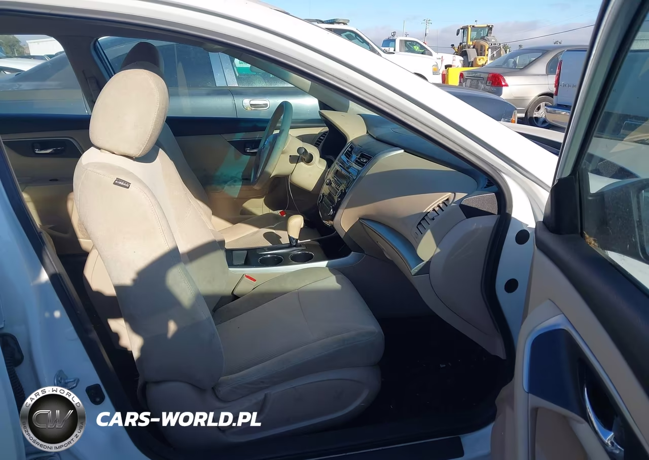 2015 Nissan Altima 2.5 S VIN:1N4AL3AP1FC235402 - 5