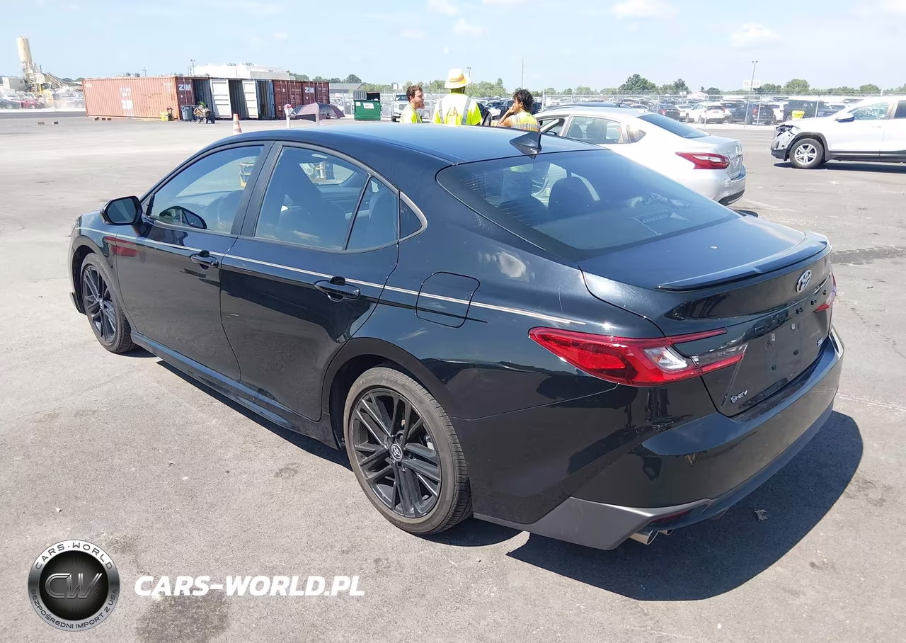 2025 Toyota Camry Xse VIN:4T1DAACK2SU061522 - 3