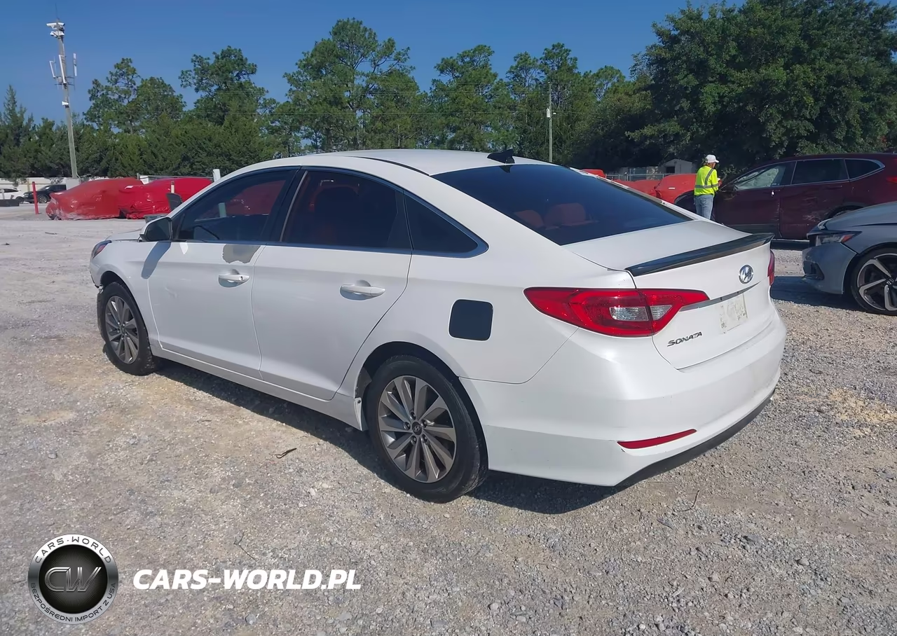2016 Hyundai Sonata VIN:5NPE24AF7GH403061 - 3