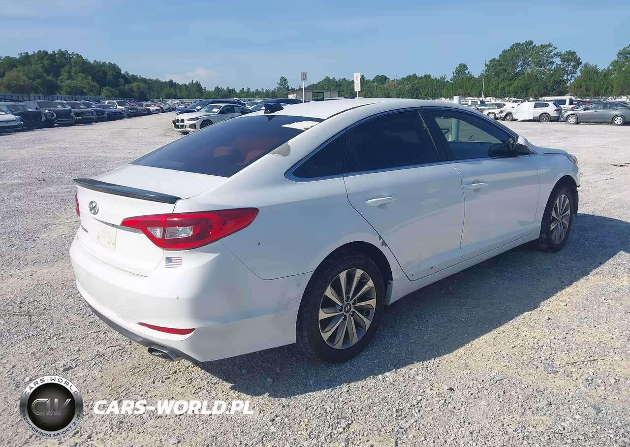 2016 Hyundai Sonata VIN:5NPE24AF7GH403061 - 4