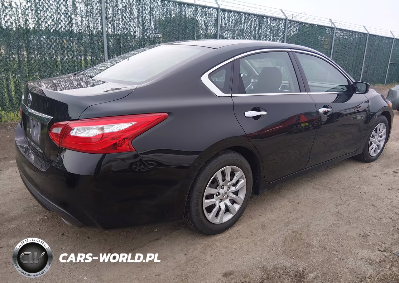 2017 Nissan Altima 2.5 S VIN:1N4AL3AP8HN332622 - 4