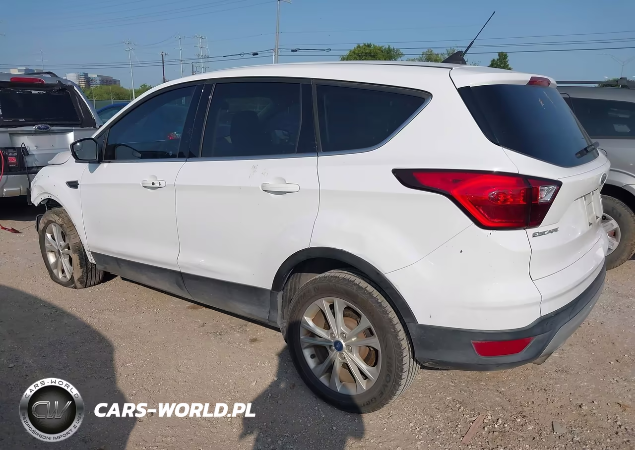 2019 Ford Escape Se VIN:1FMCU0GD3KUA04755 - 3