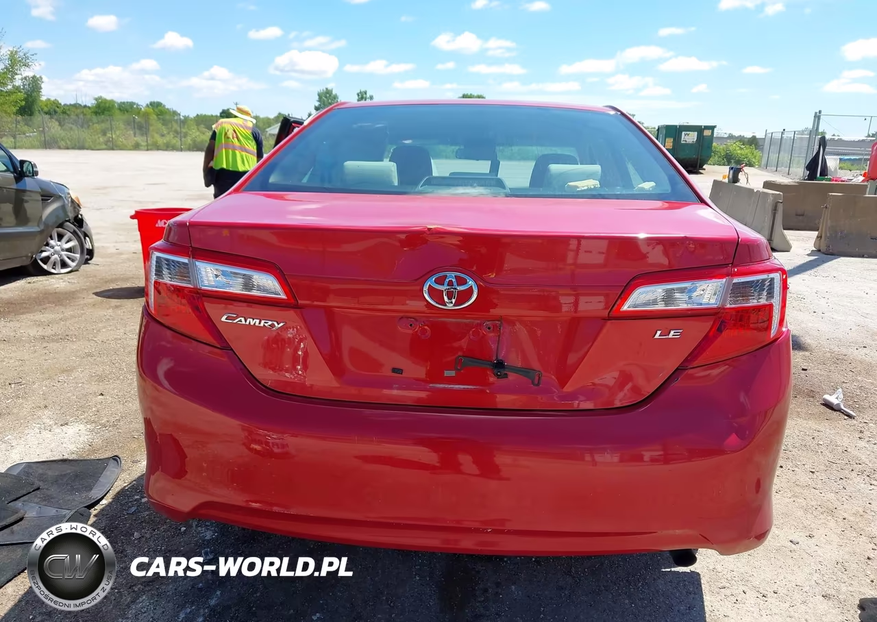2014 Toyota Camry Le VIN:4T4BF1FK2ER351659 - 15