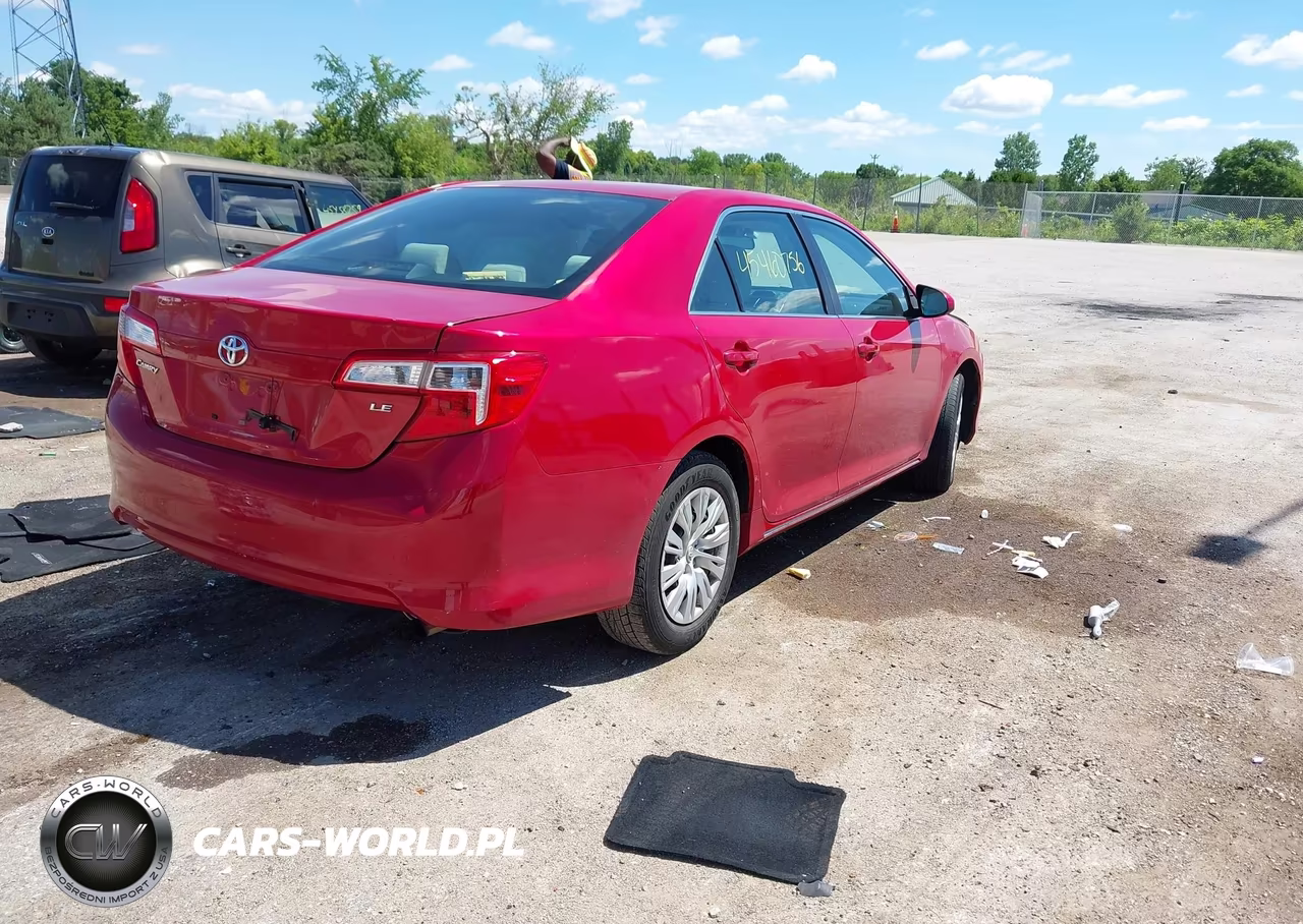 2014 Toyota Camry Le VIN:4T4BF1FK2ER351659 - 4