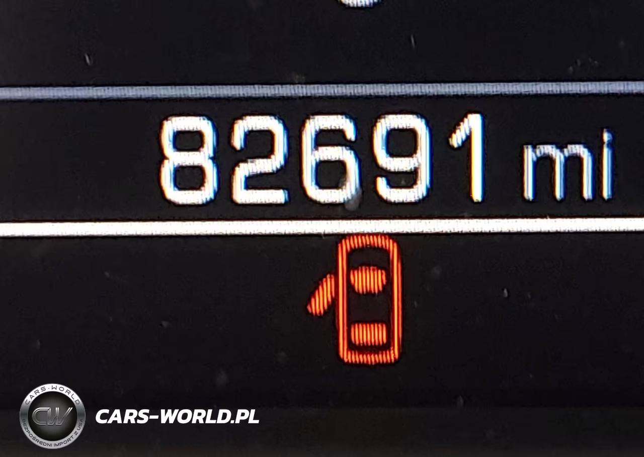 2018 Chevrolet Tahoe Ls VIN:1GNSKAEC8JR335734 - 17