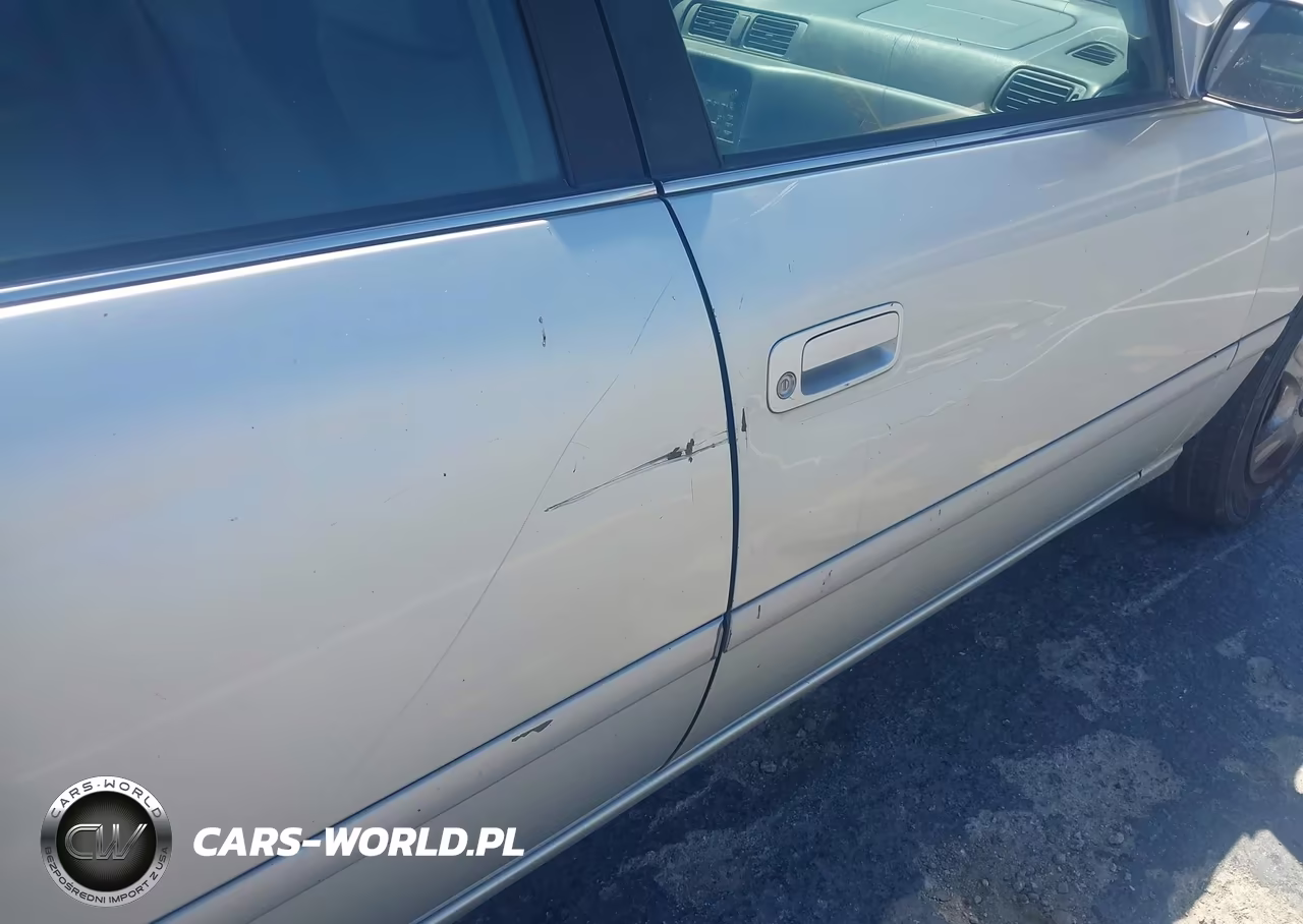 2000 Toyota Camry Le VIN:JT2BG22K4Y0440001 - 14