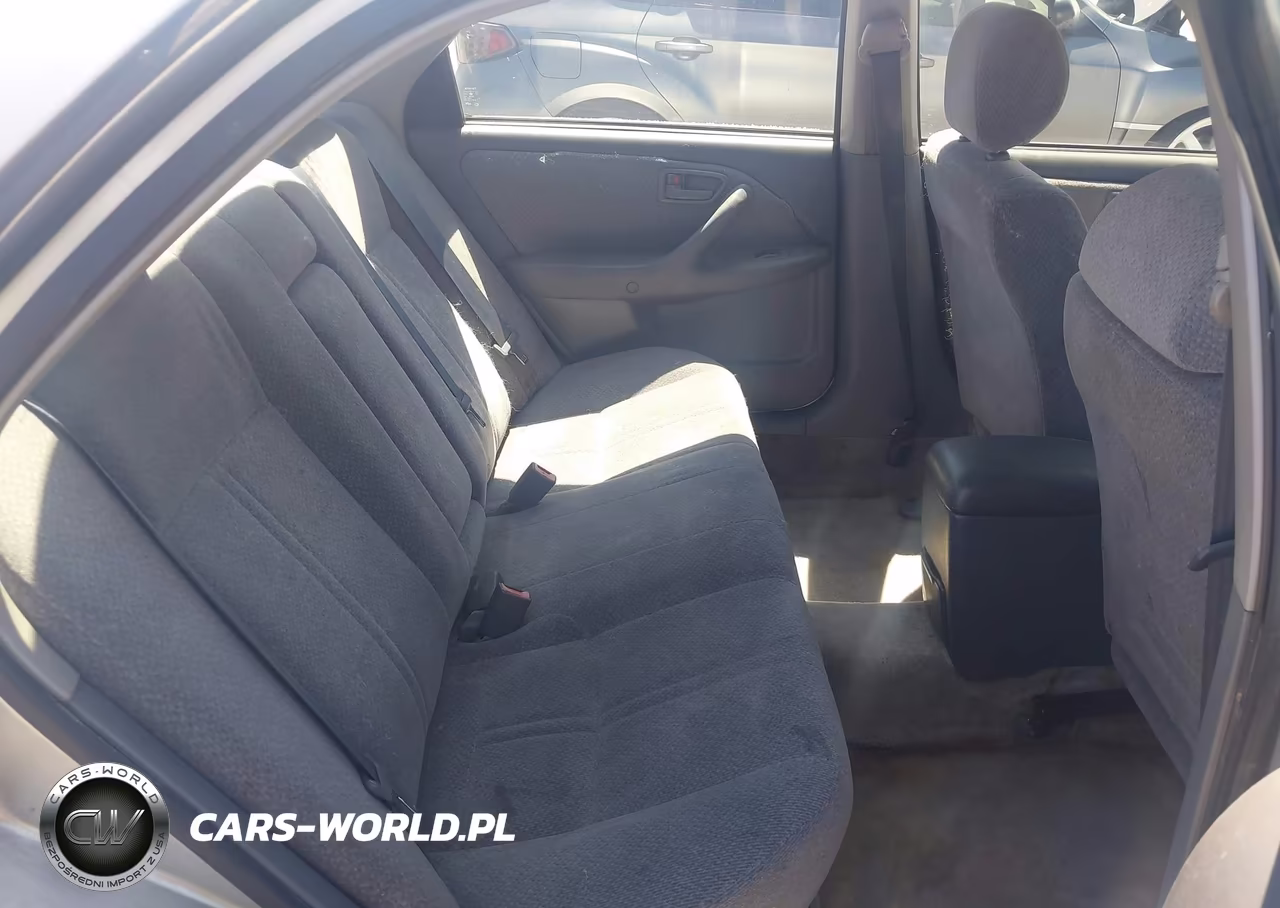 2000 Toyota Camry Le VIN:JT2BG22K4Y0440001 - 8