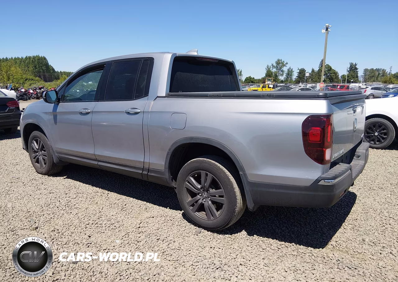 2019 Honda Ridgeline Sport VIN:5FPYK3F10KB042615 - 3