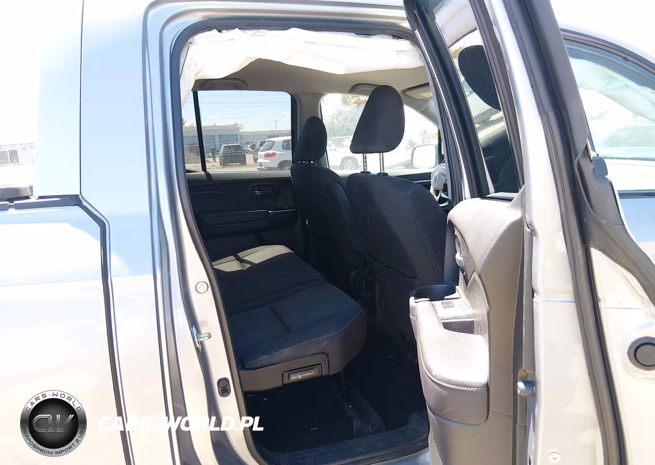 2019 Honda Ridgeline Sport VIN:5FPYK3F10KB042615 - 8