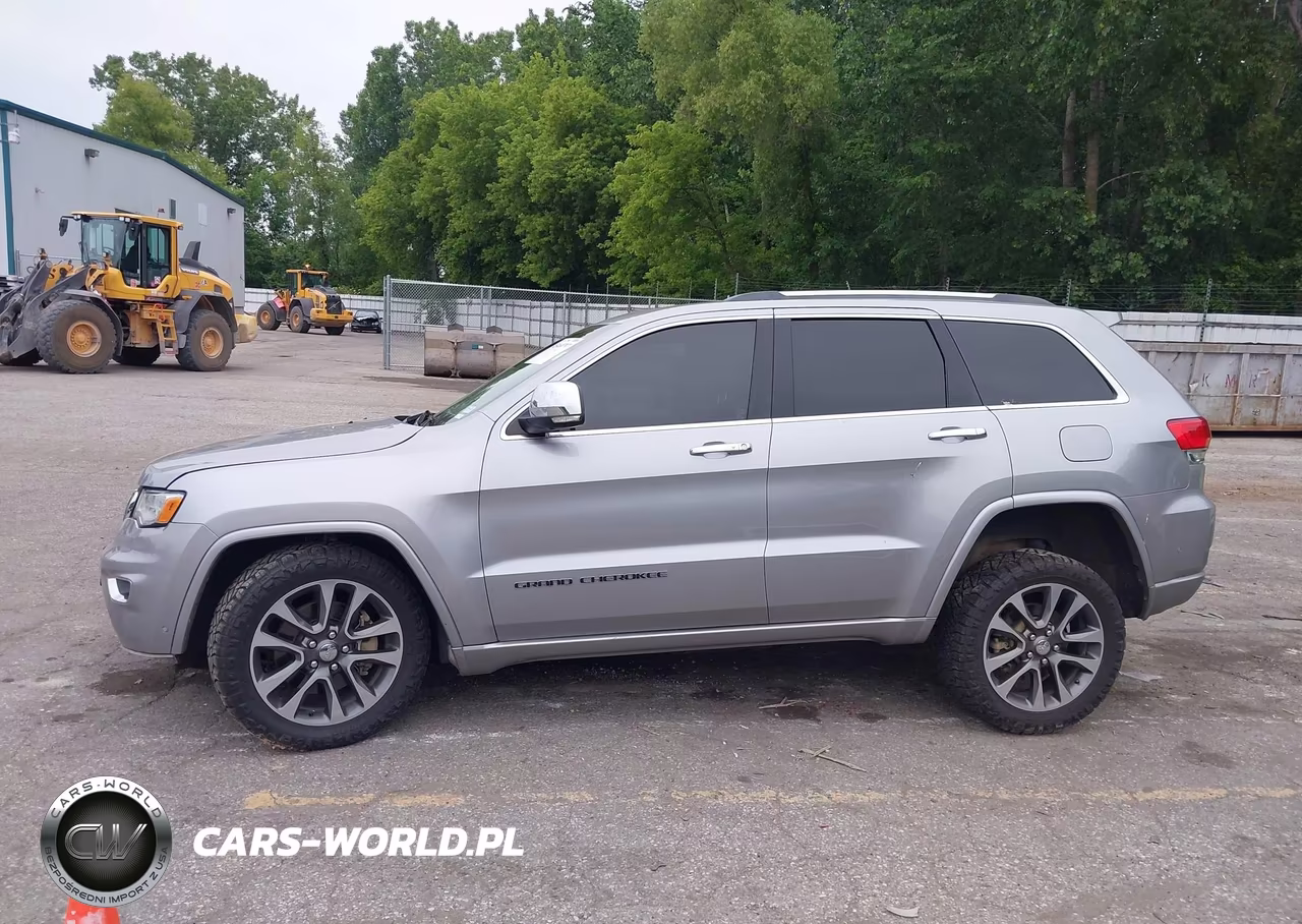 2018 Jeep Grand Cherokee Overland 4X4 VIN:1C4RJFCM9JC398816 - 15