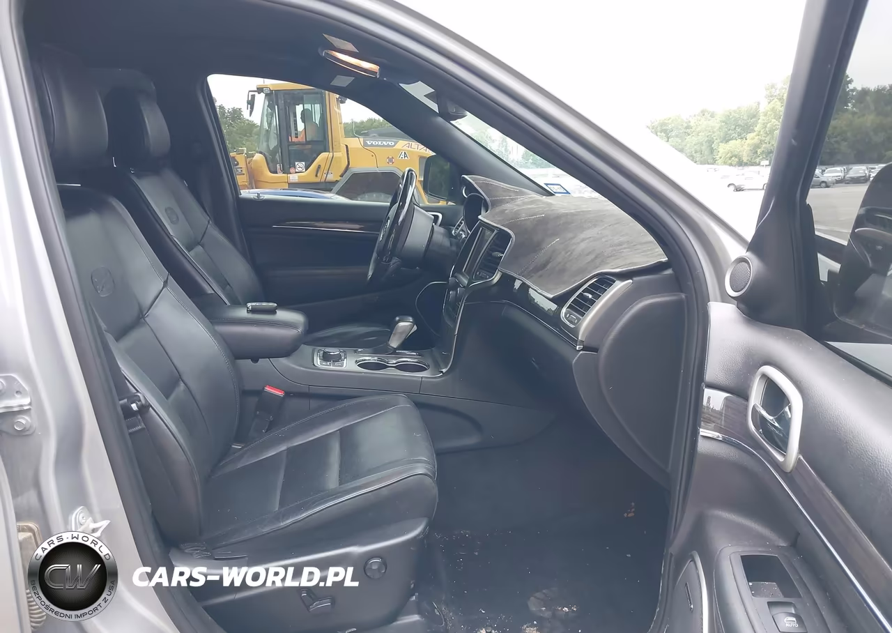 2018 Jeep Grand Cherokee Overland 4X4 VIN:1C4RJFCM9JC398816 - 5