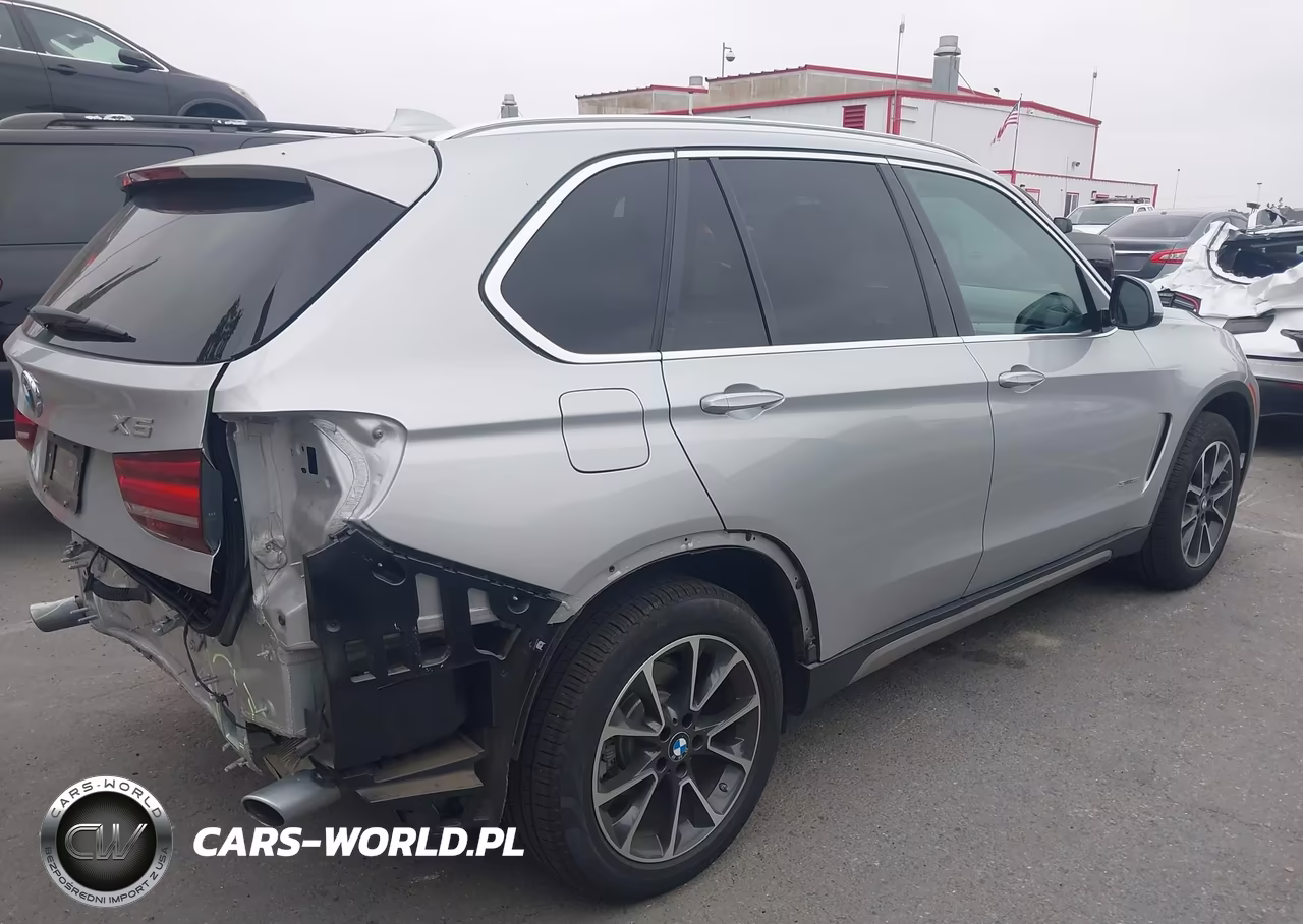 2017 BMW X5 Sdrive35I VIN:5UXKR2C5XH0U19856 - 4