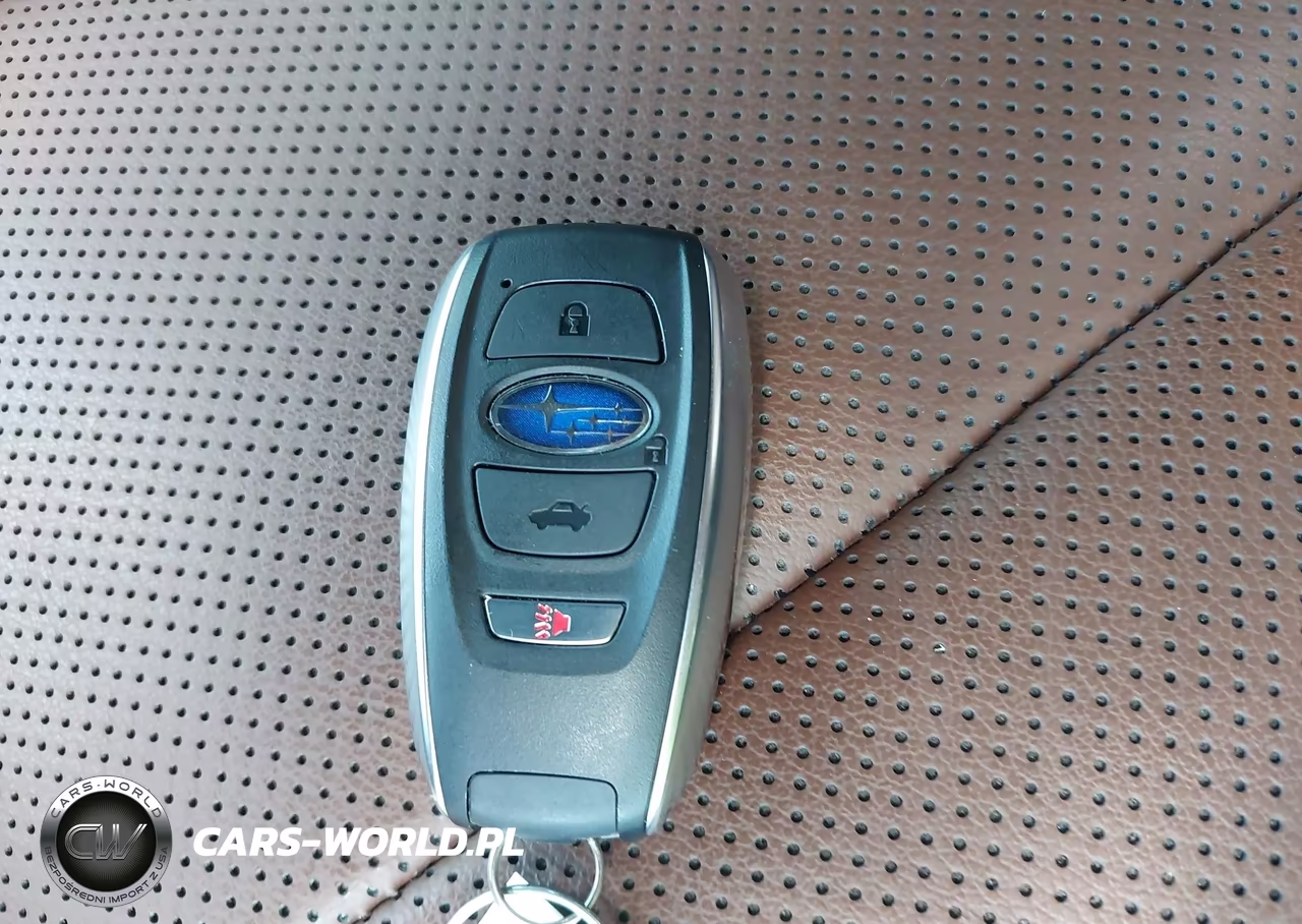 2025 Subaru Forester Touring VIN:JF2SLDTC3SH588396 - 11