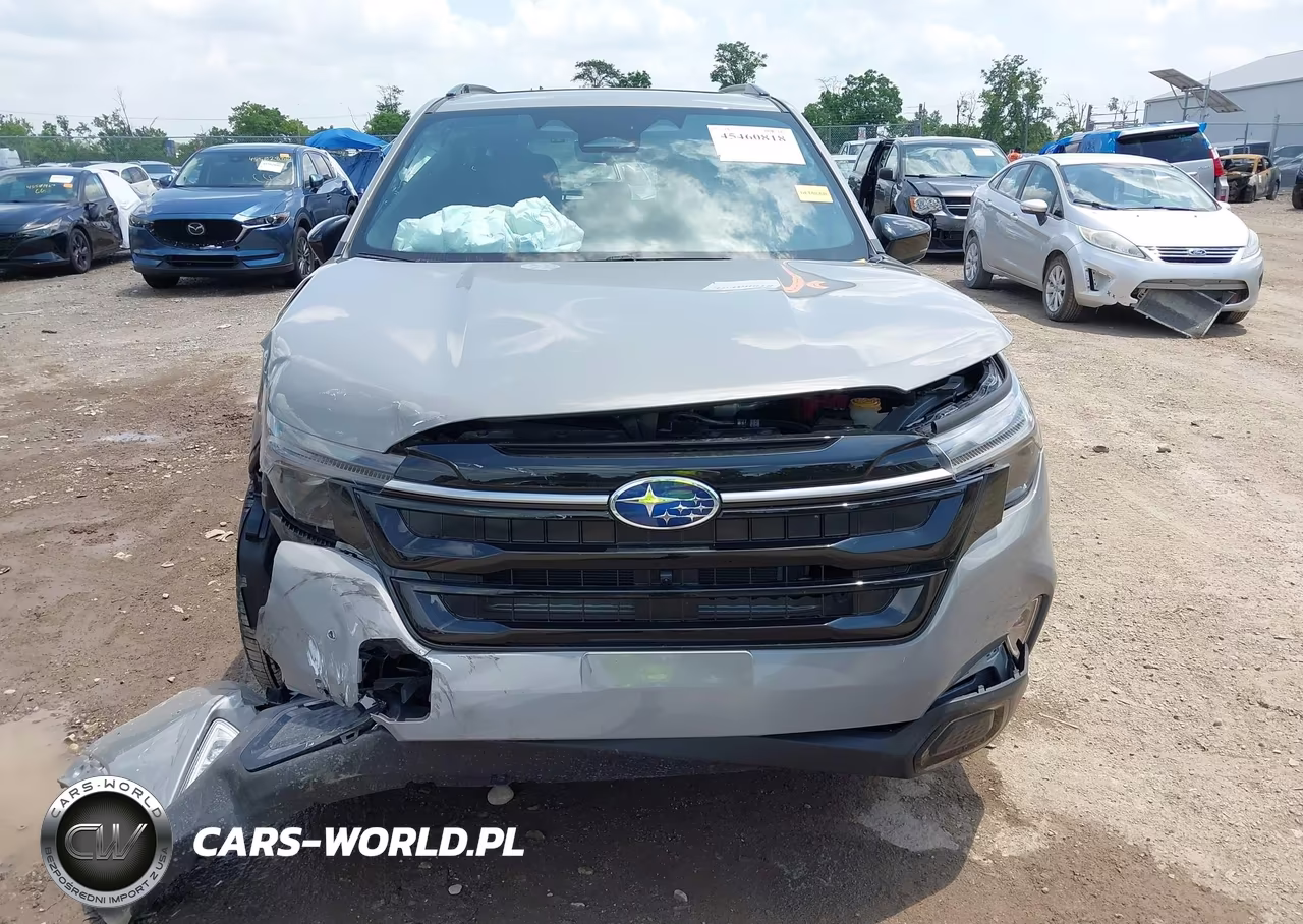 2025 Subaru Forester Touring VIN:JF2SLDTC3SH588396 - 13