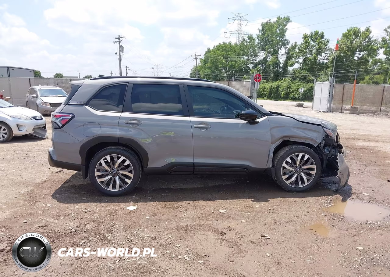 2025 Subaru Forester Touring VIN:JF2SLDTC3SH588396 - 14