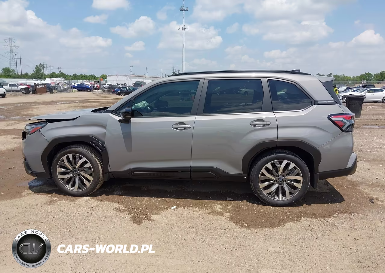 2025 Subaru Forester Touring VIN:JF2SLDTC3SH588396 - 15