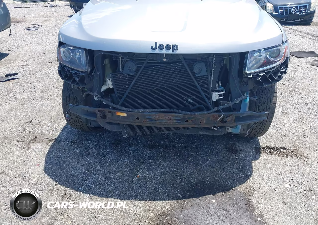 2014 Jeep Grand Cherokee Altitude VIN:1C4RJFAG8EC571020 - 6
