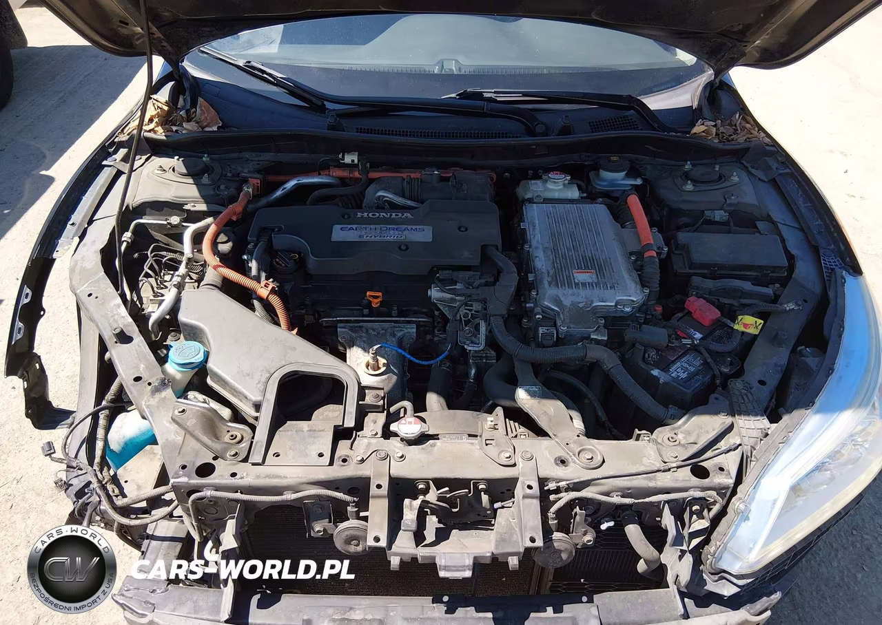 2015 Honda Accord Hybrid Touring VIN:1HGCR6F76FA009395 - 10