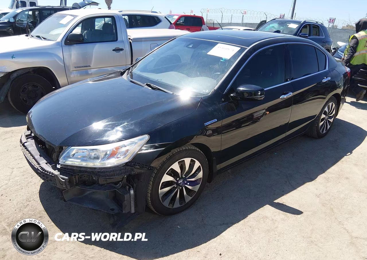2015 Honda Accord Hybrid Touring VIN:1HGCR6F76FA009395 - 2