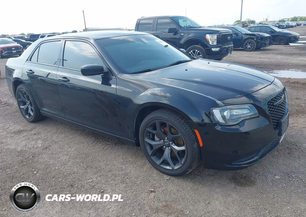 2023 Chrysler 300 Touring – zdjęcie 1 z 13