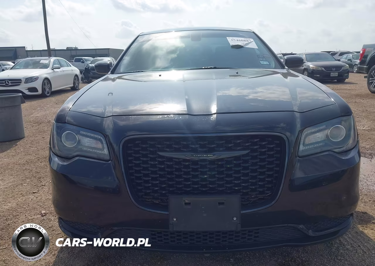 2023 Chrysler 300 Touring VIN:2C3CCAAG8PH613905 - 6