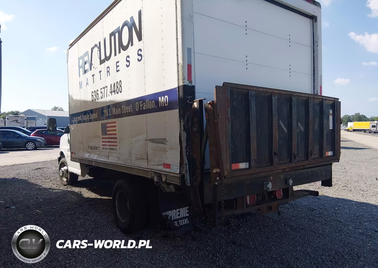 2005 Chevrolet Express Cutaway Base W-C7A VIN:1GBJG31U951264150 - 3