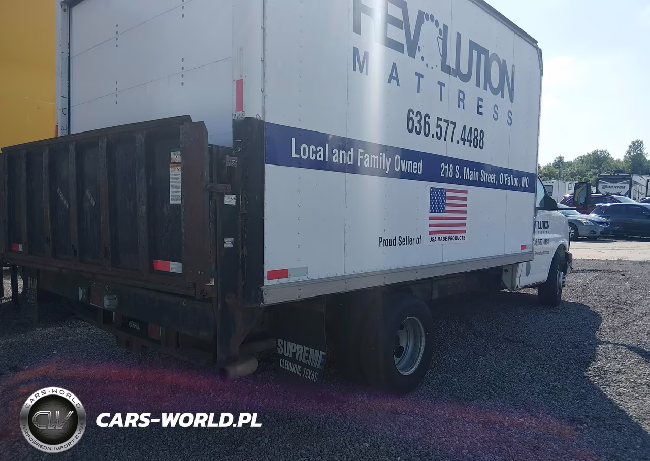 2005 Chevrolet Express Cutaway Base W-C7A VIN:1GBJG31U951264150 - 4