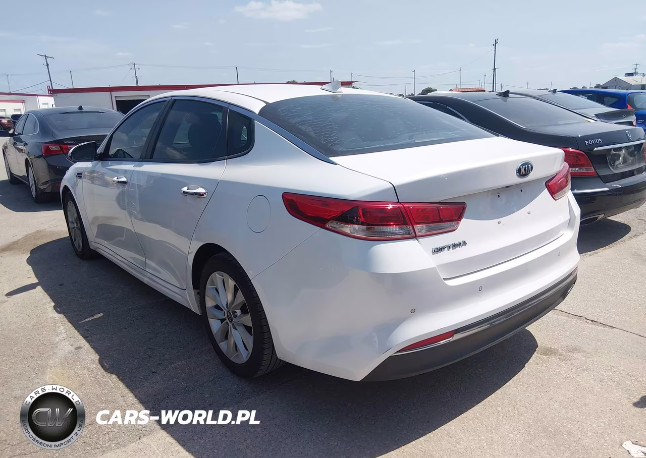 2018 Kia Optima Lx VIN:5XXGT4L32JG256983 - 3