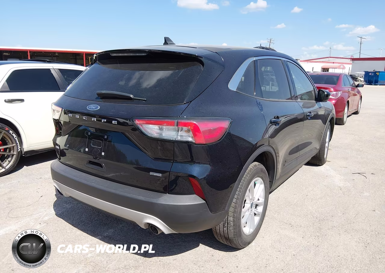 2021 Ford Escape Se Hybrid VIN:1FMCU0BZ2MUA68243 - 4