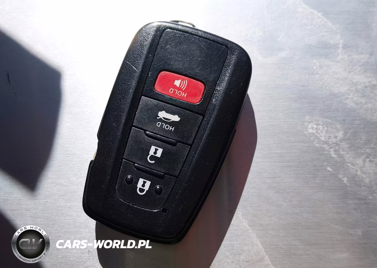 2021 Toyota Camry Le Hybrid VIN:4T1C31AK9MU547739 - 11