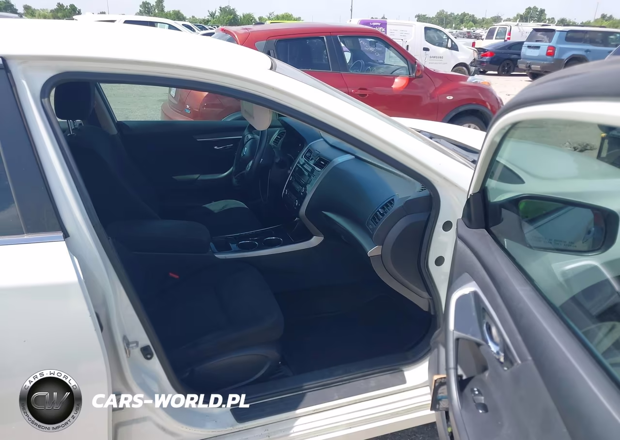 2014 Nissan Altima 2.5 S VIN:1N4AL3AP6EN214242 - 5