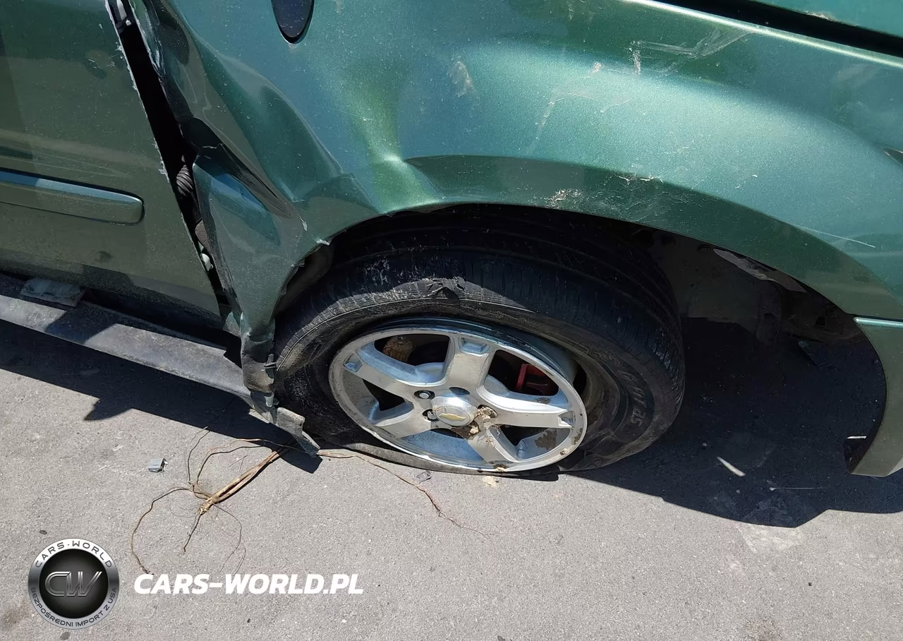 2005 Chevrolet Equinox Ls VIN:2CNDL13FX56206967 - 13
