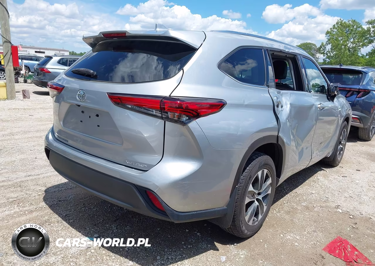 2020 Toyota Highlander Xle VIN:5TDGZRBH8LS502834 - 4