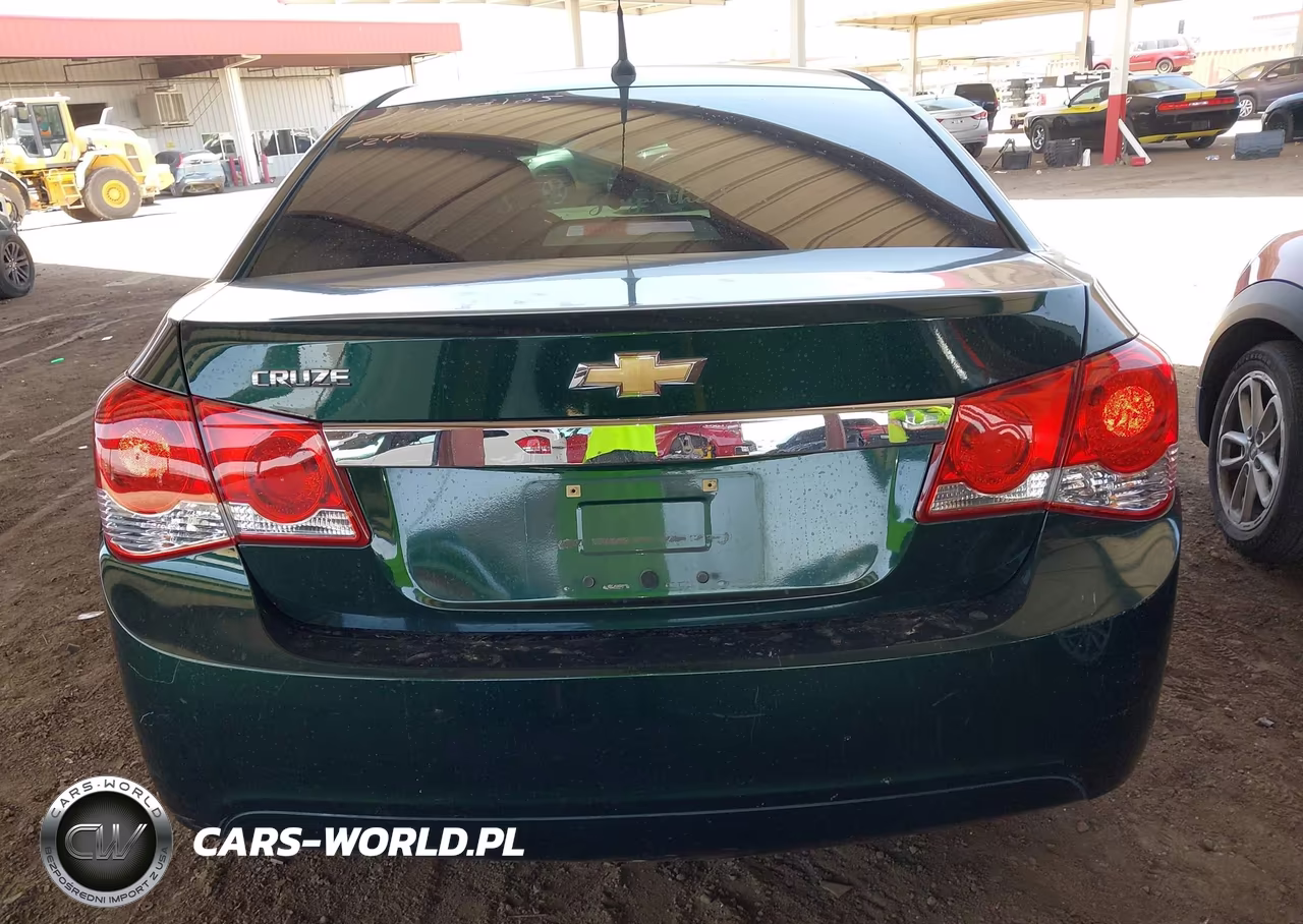 2014 Chevrolet Cruze Ls Auto VIN:1G1PA5SG9E7181240 - 16