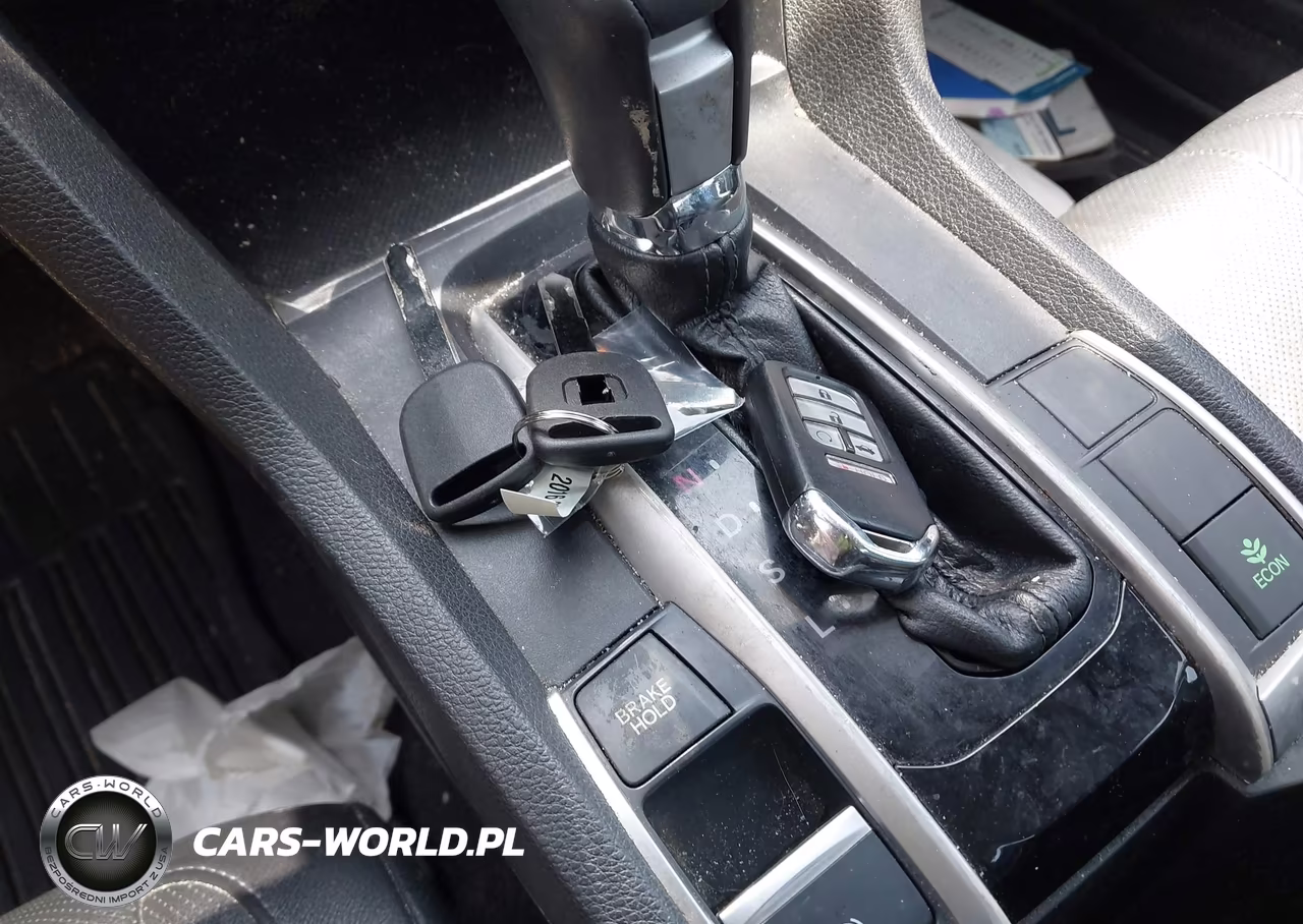 2016 Honda Civic Touring VIN:2HGFC1F90GH651150 - 11