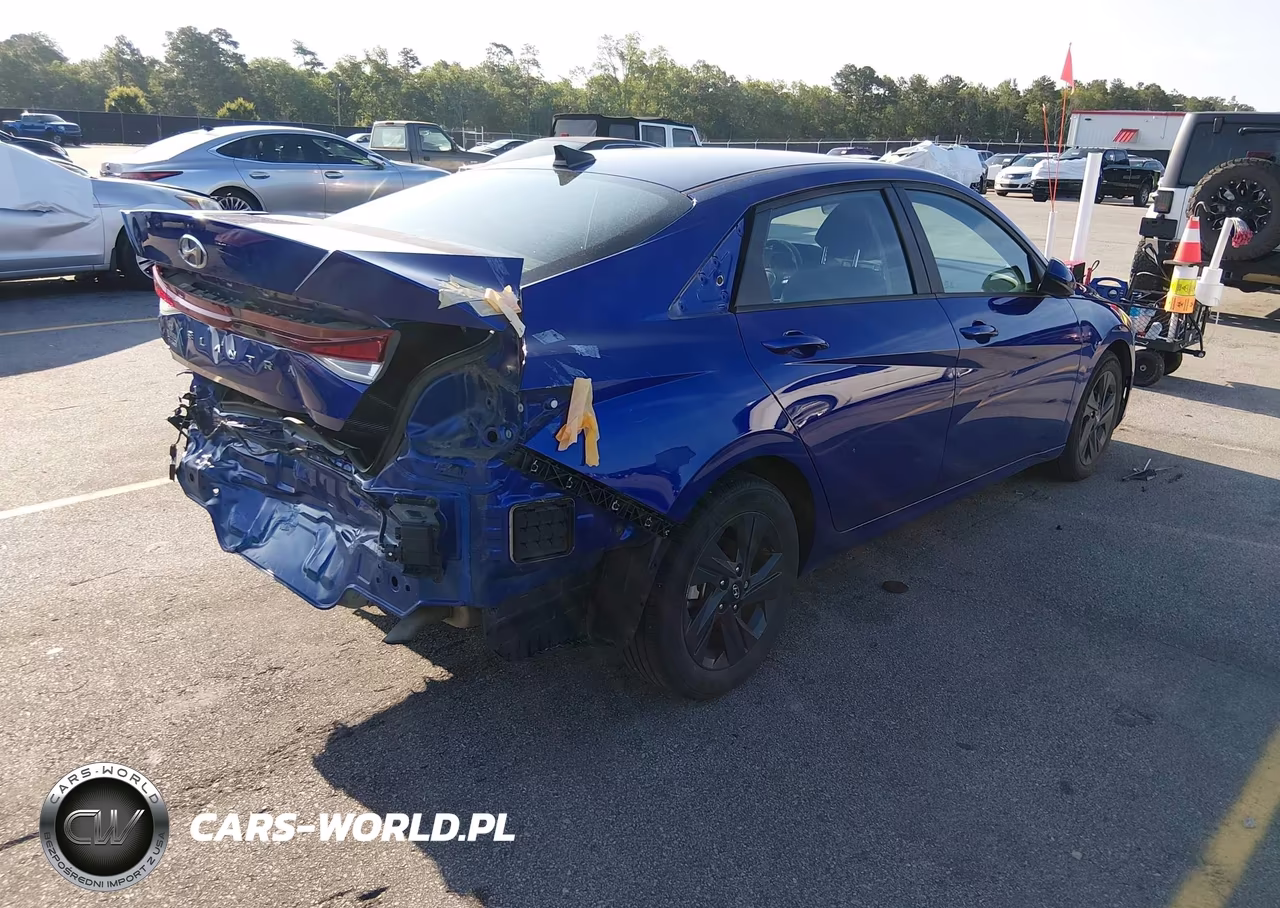 2022 Hyundai Elantra Sel VIN:KMHLM4AG5NU282054 - 4