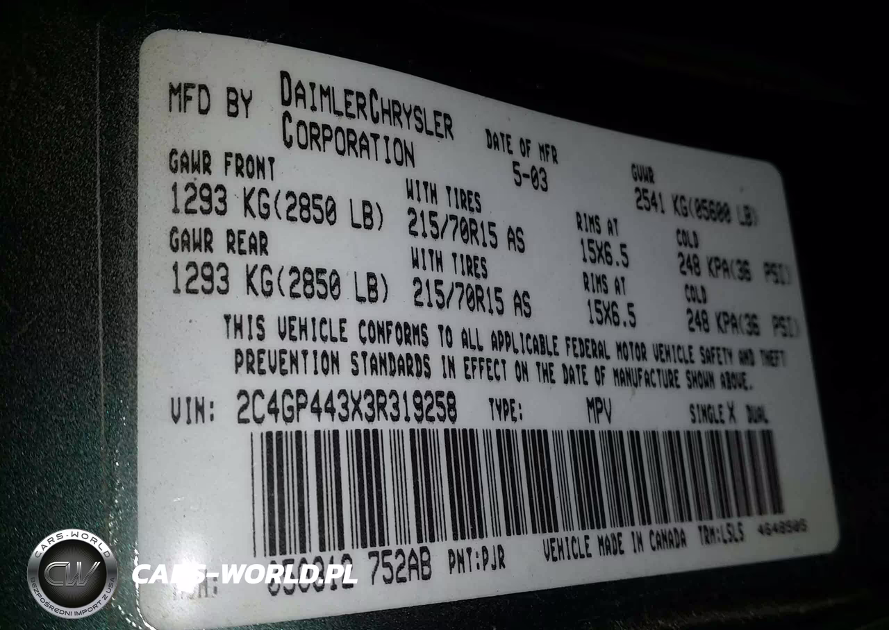 2003 Chrysler Town & Country VIN:2C4GP443X3R319258 - 9