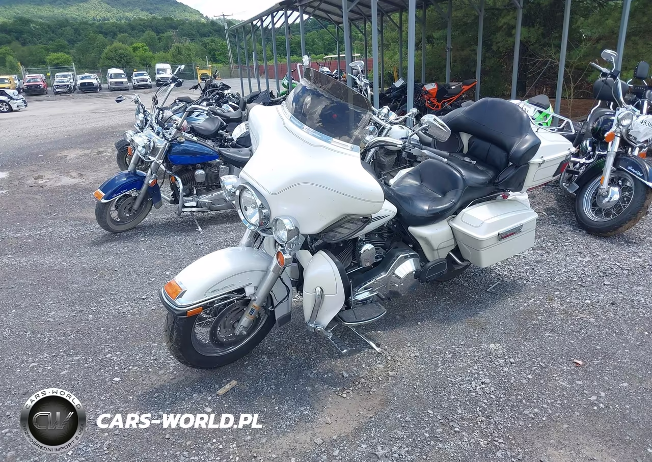 2006 Harley-Davidson Flhtcui VIN:1HD1FCW196Y695138 - 2