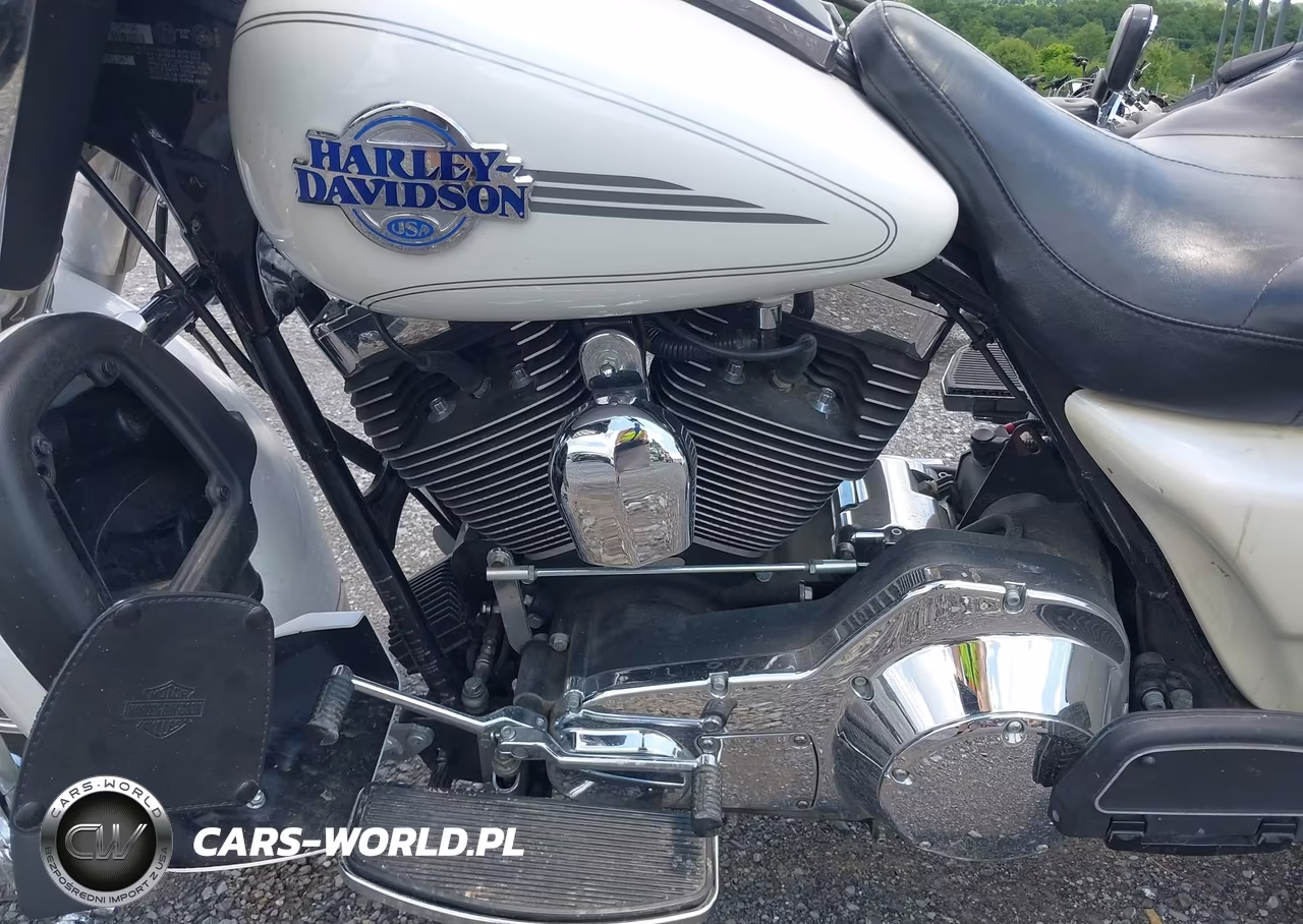 2006 Harley-Davidson Flhtcui VIN:1HD1FCW196Y695138 - 9