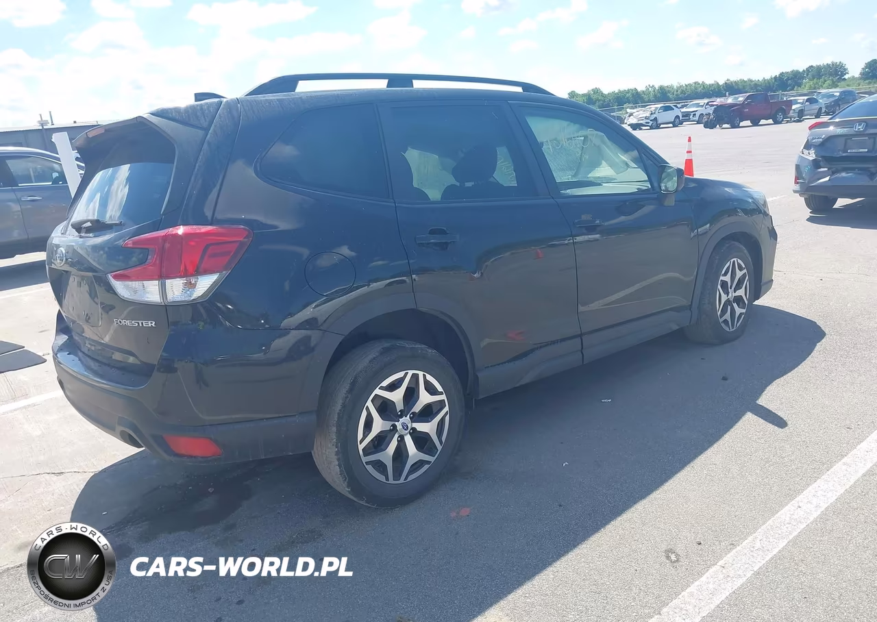 2020 Subaru Forester Premium VIN:JF2SKAGC5LH516368 - 4