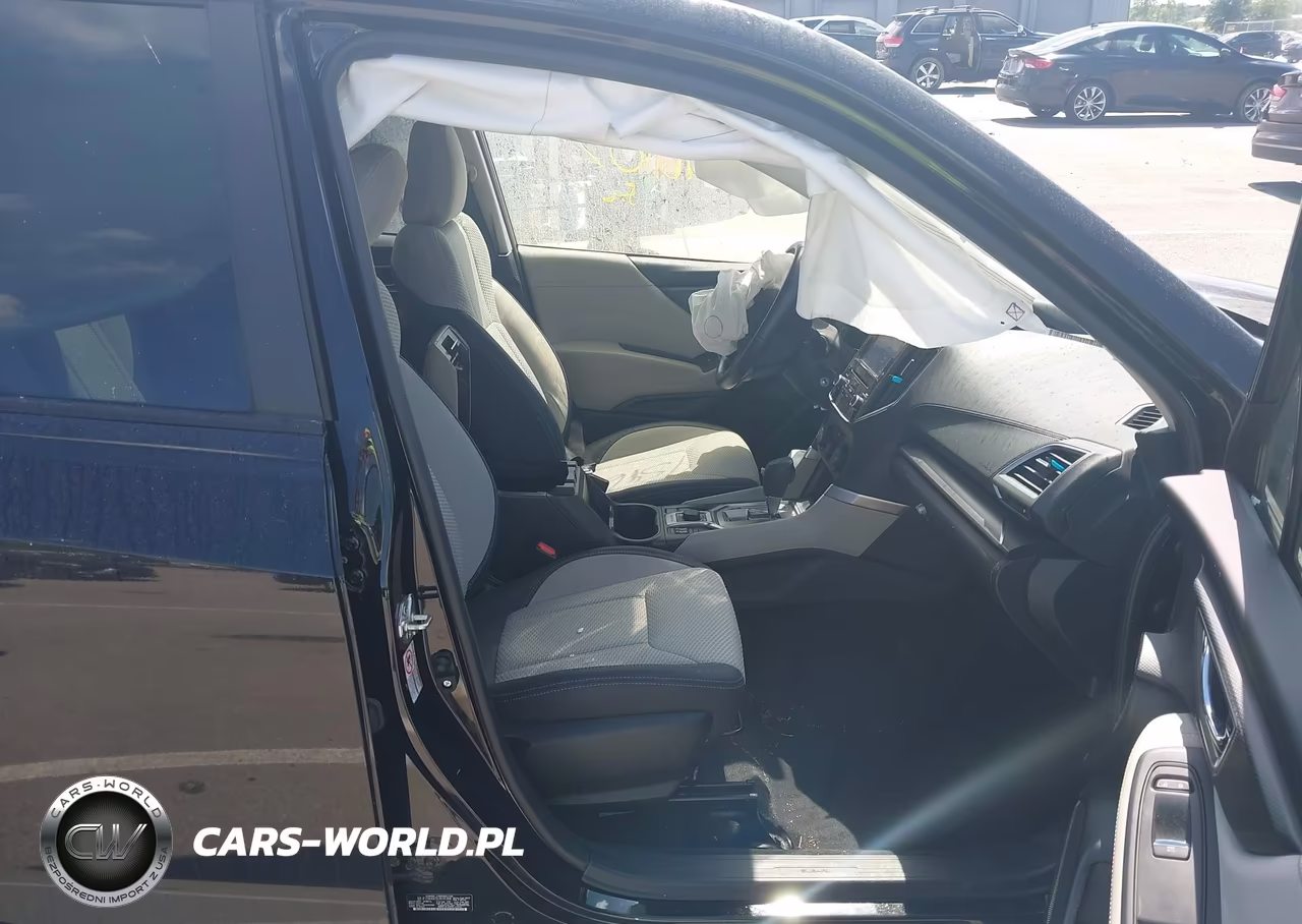 2020 Subaru Forester Premium VIN:JF2SKAGC5LH516368 - 5