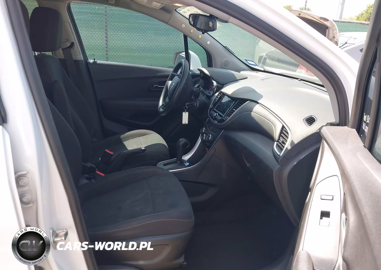 2019 Chevrolet Trax Ls VIN:3GNCJKSB4KL249936 - 5