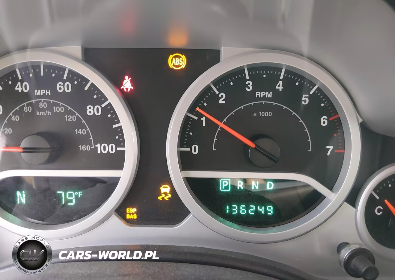 2008 Jeep Wrangler Unlimited Sahara VIN:1J4GA59128L587309 - 7