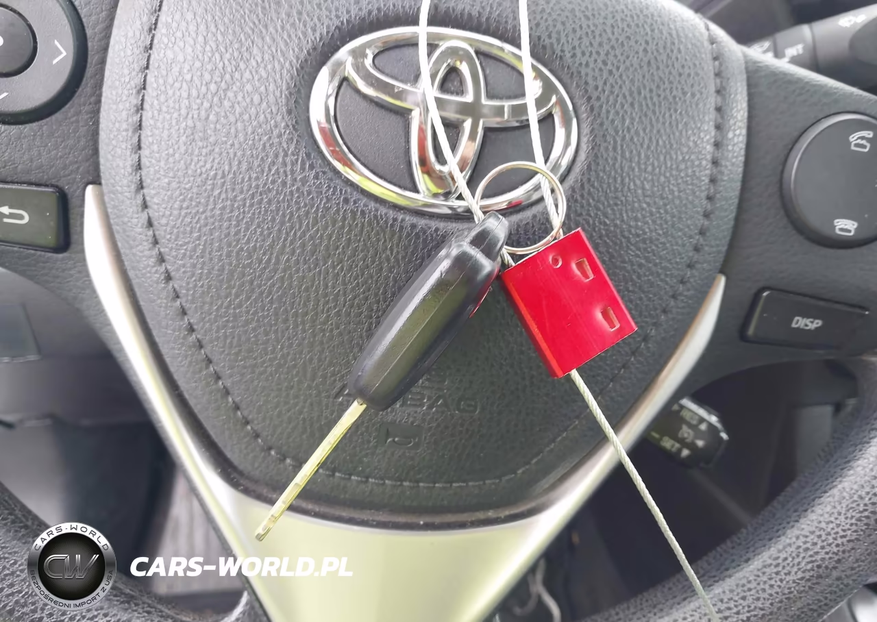 2016 Toyota Corolla Le Plus VIN:5YFBPRHE1GP470305 - 11