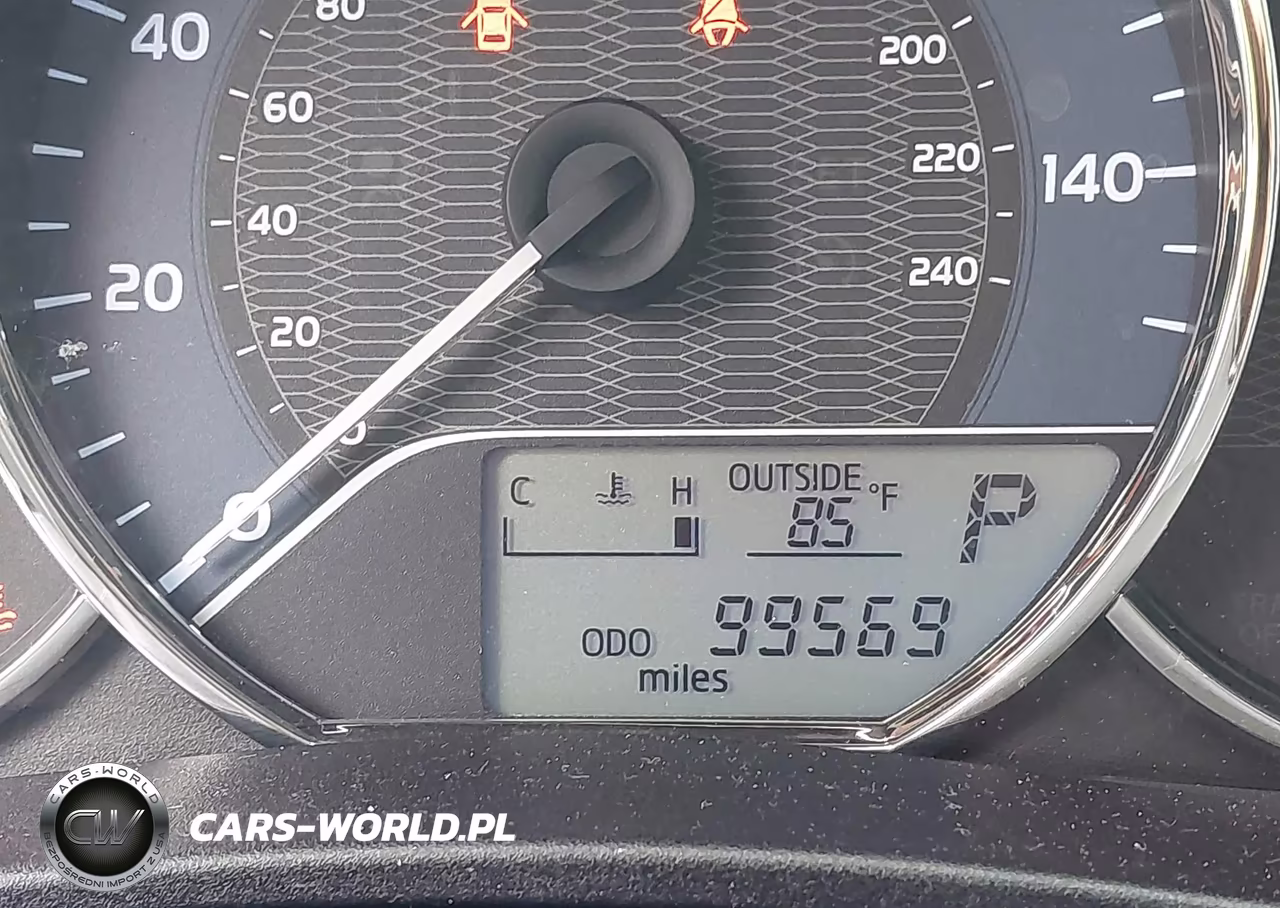 2016 Toyota Corolla Le Plus VIN:5YFBPRHE1GP470305 - 15