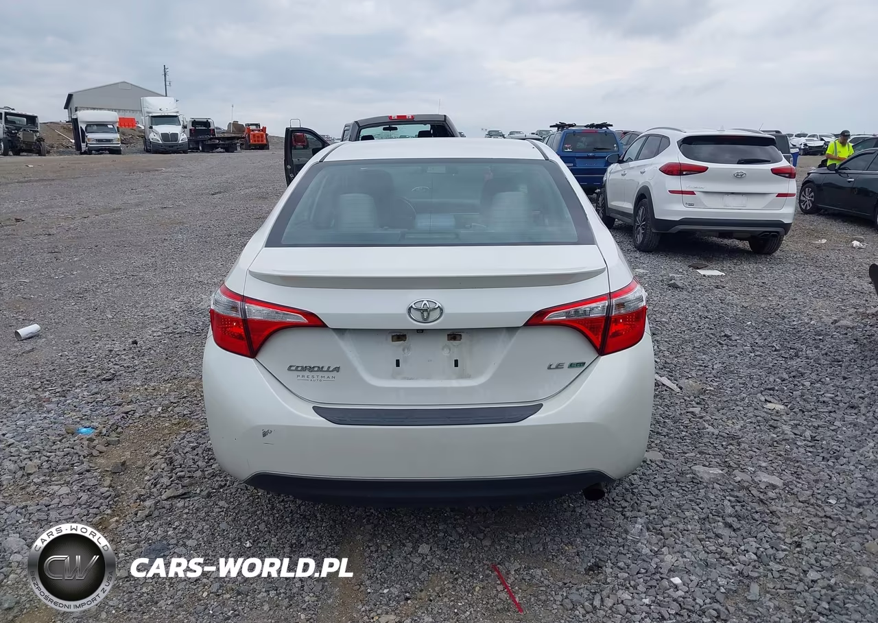 2016 Toyota Corolla Le Plus VIN:5YFBPRHE1GP470305 - 16
