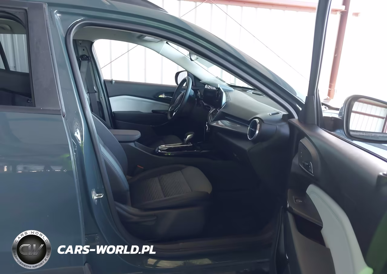 2025 Chevrolet Trax Fwd Lt VIN:KL77LHEP6SC074905 - 5