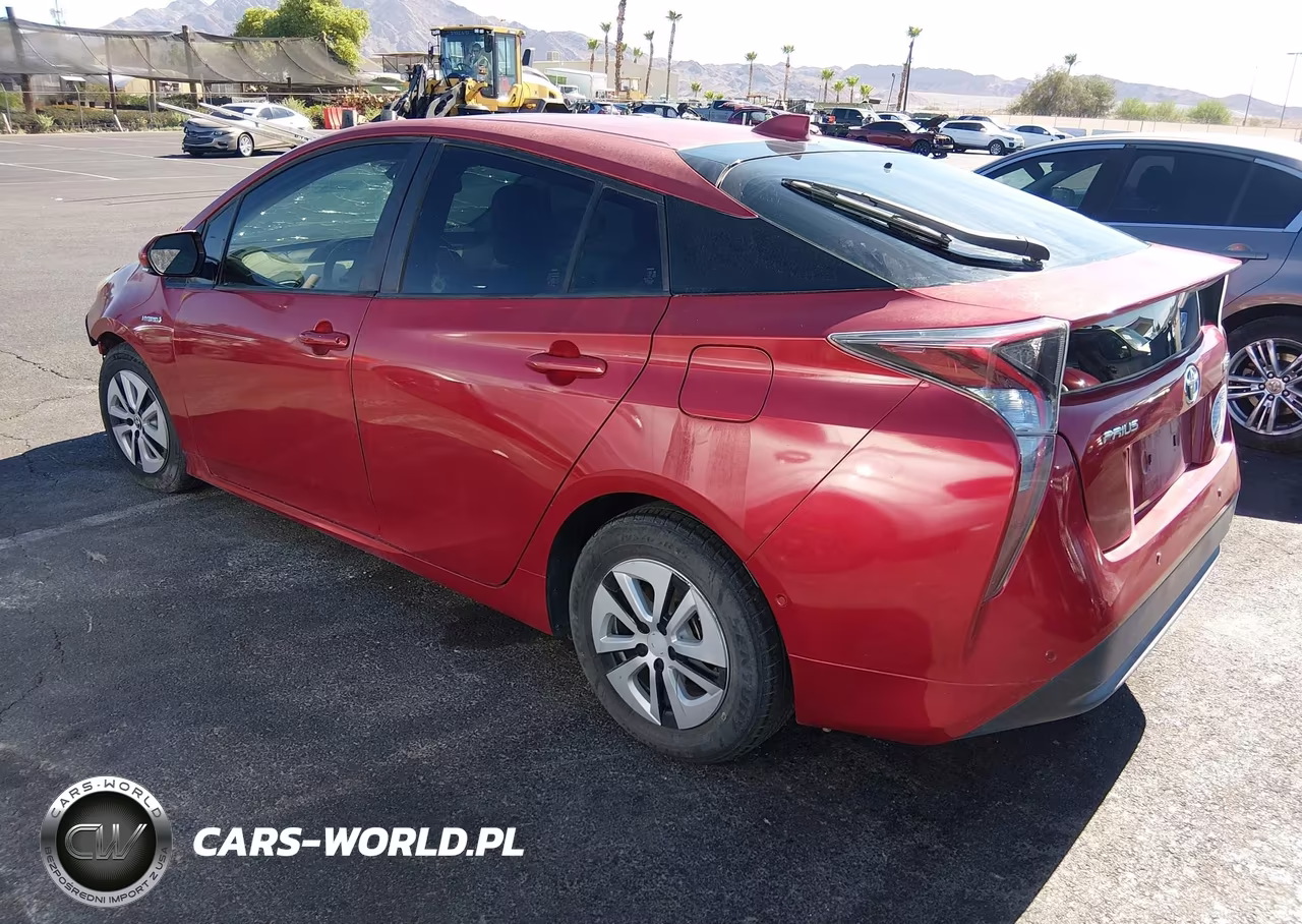 2018 Toyota Prius Four VIN:JTDKARFU8J3552107 - 3
